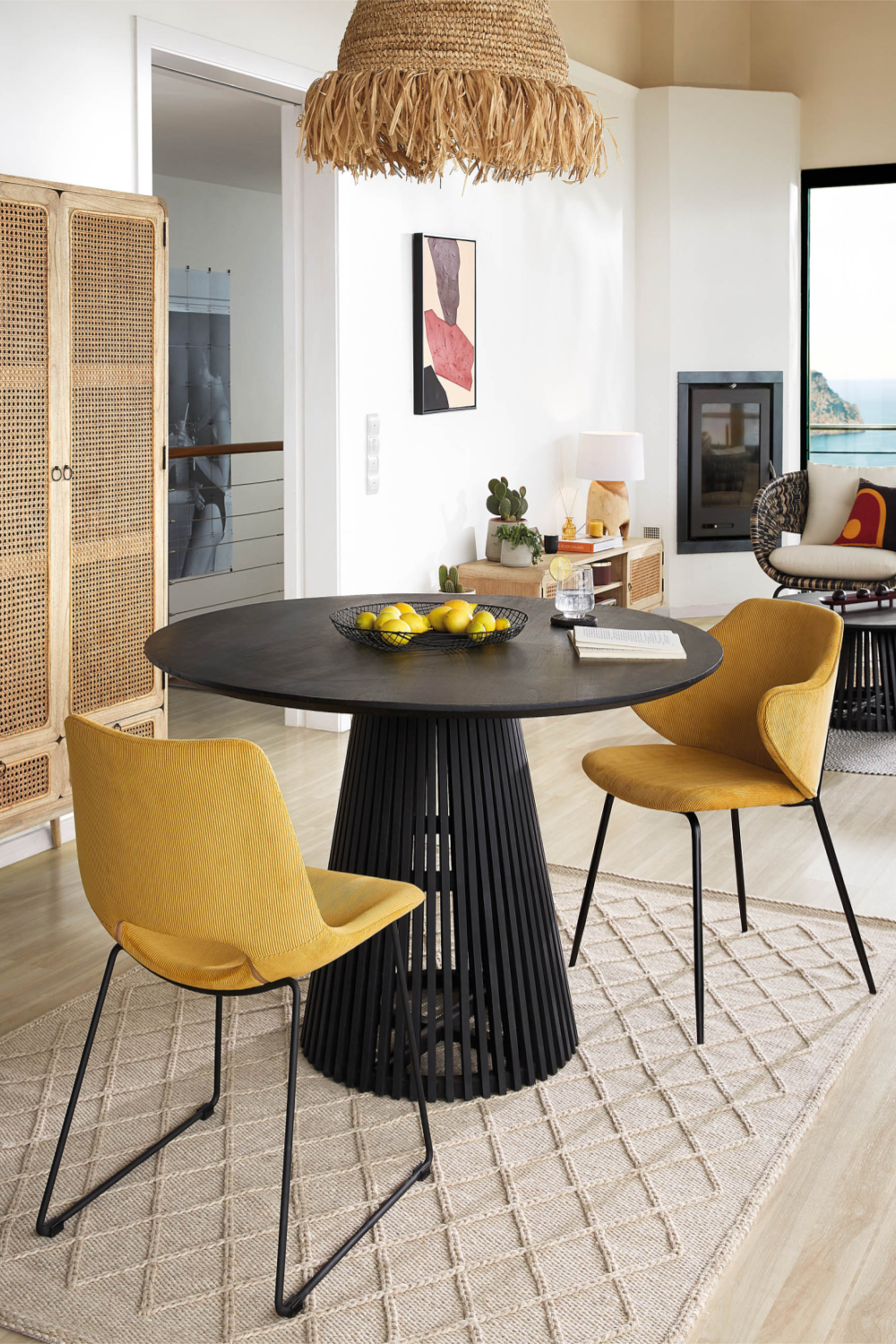 Round Black Teak Wood Pedestal Dining Table L | La Forma Jeanette | Oroa.com