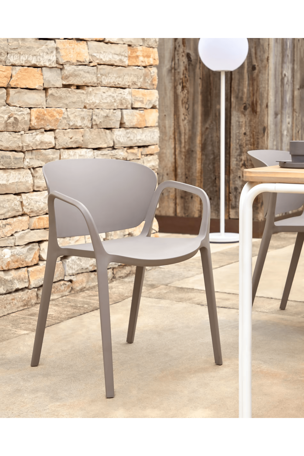 Molded Stackable Garden Armchair (4) | La Forma Ania | Oroa.com