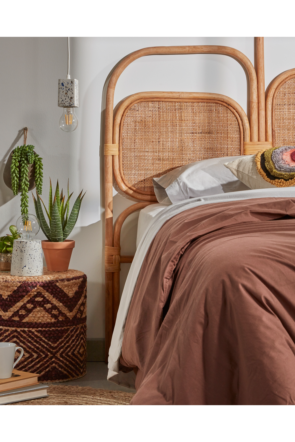 Rattan 3-Panel Queen Headboard 67" | La Forma Krysia | Oroa.com