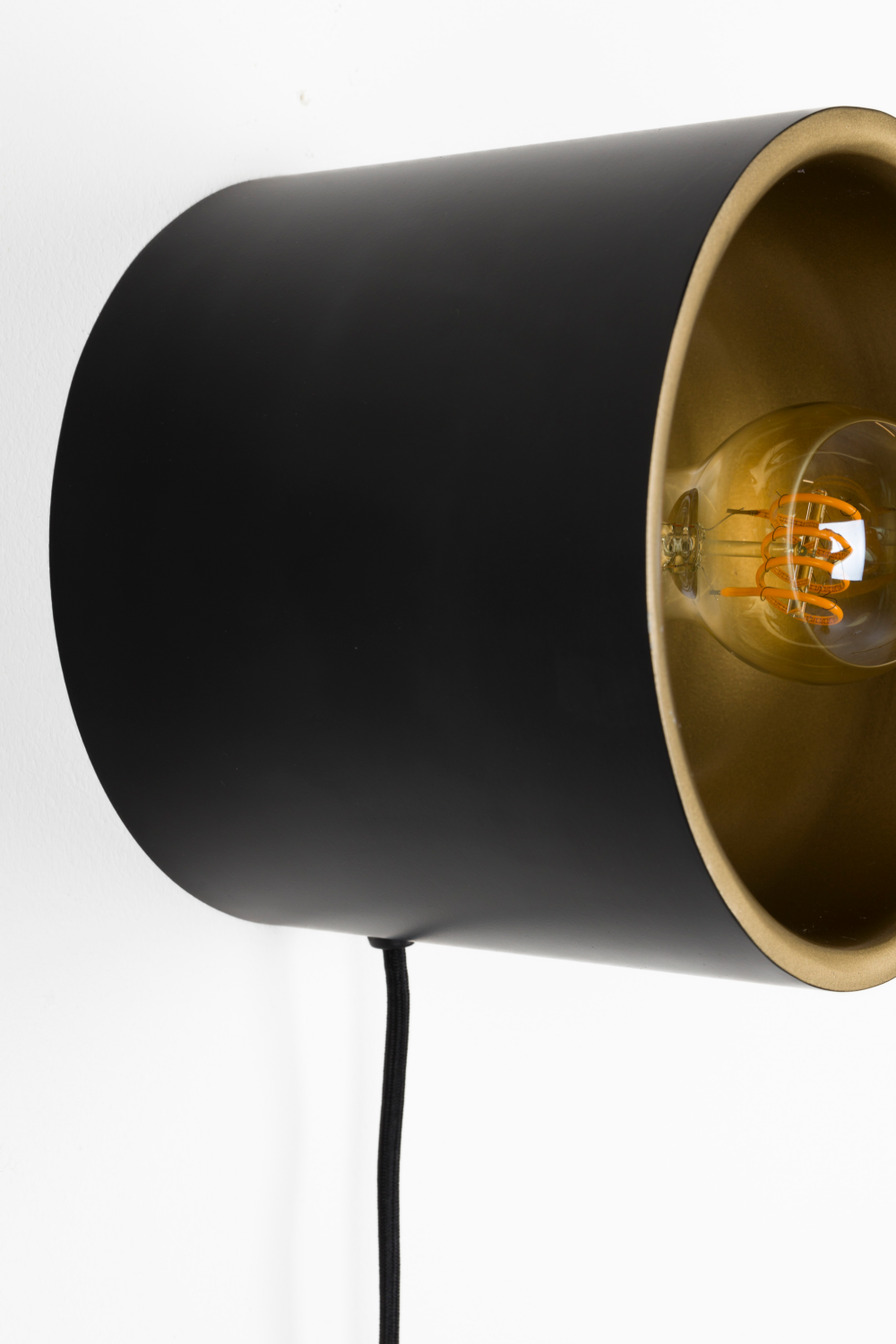 Black Iron Wall Lamp | DF Sunny | OROA.com