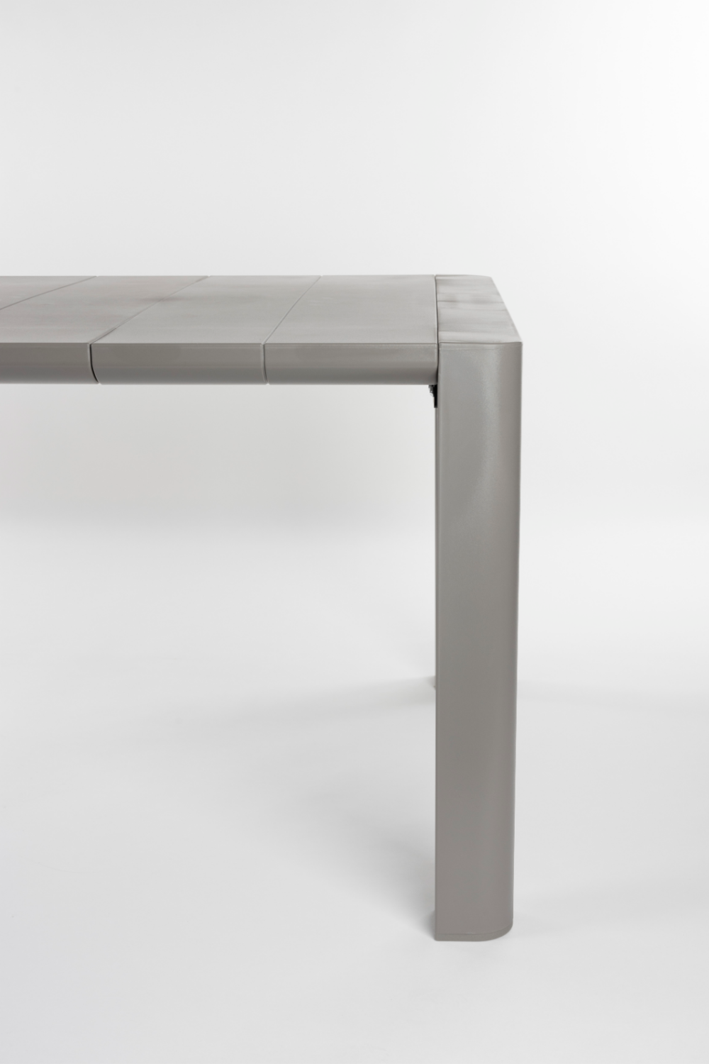 Gray Steel Outdoor Dining Table | DF Alban | OROA.com