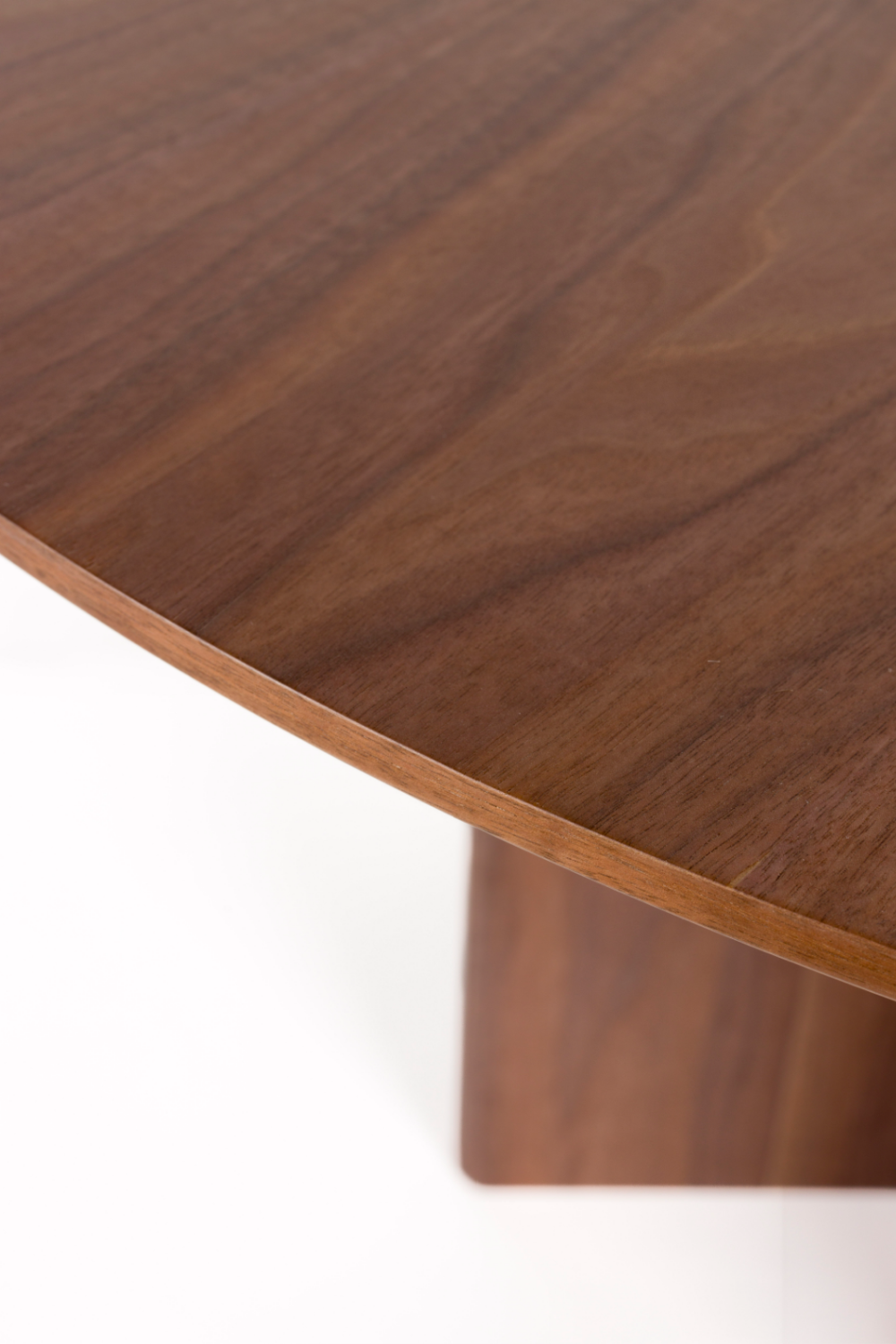 Wooden Round Dining Table | DF Laurent | OROA.com