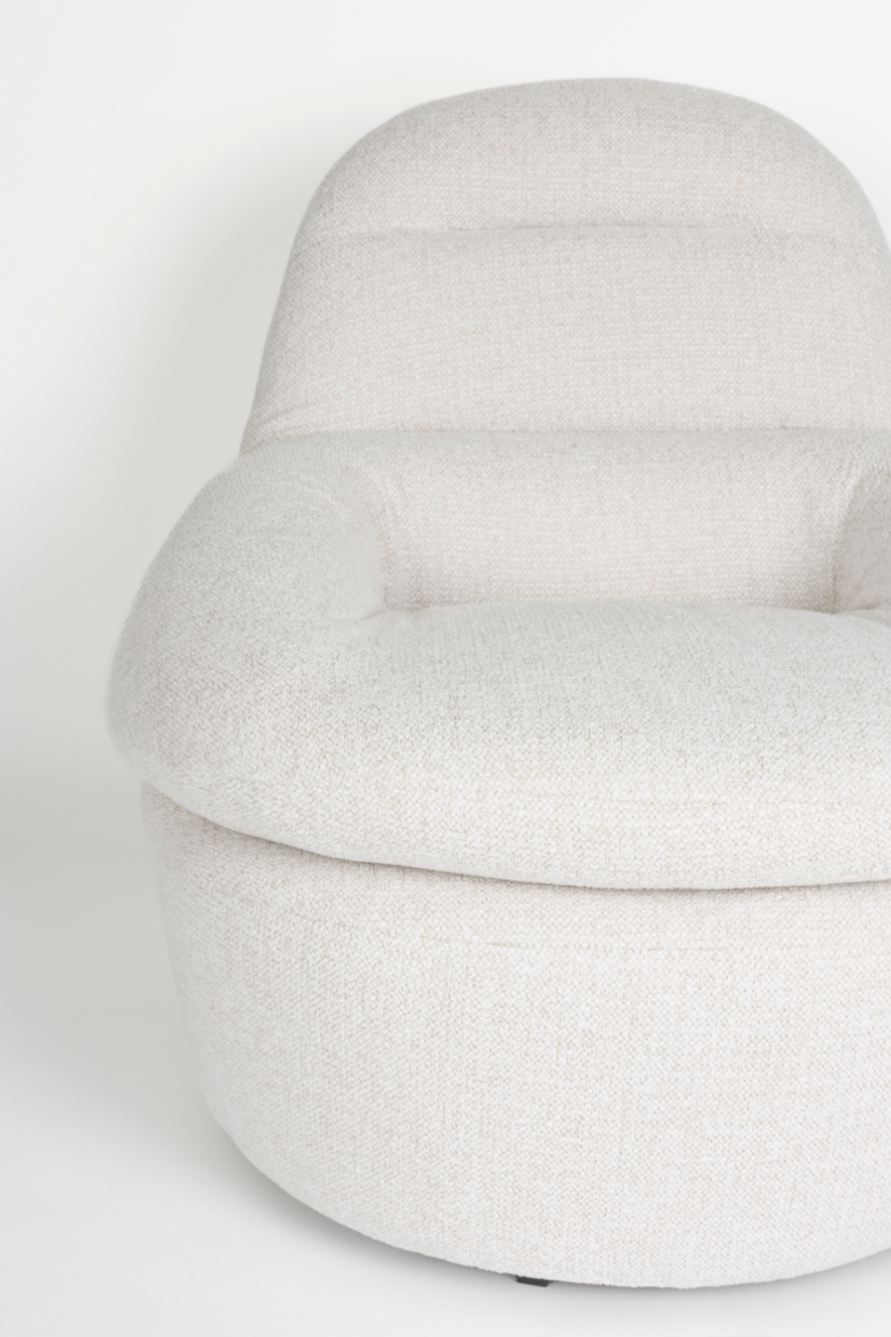 White Upholstered Lounge Chair | Oroa.com