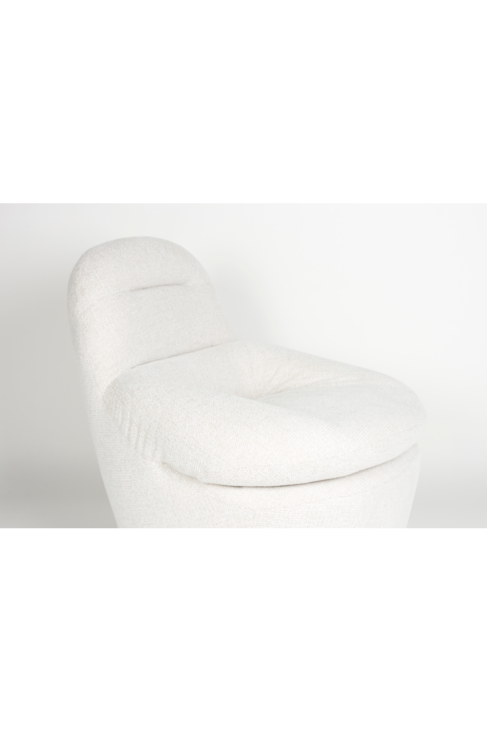White Upholstered Lounge Chair | Oroa.com