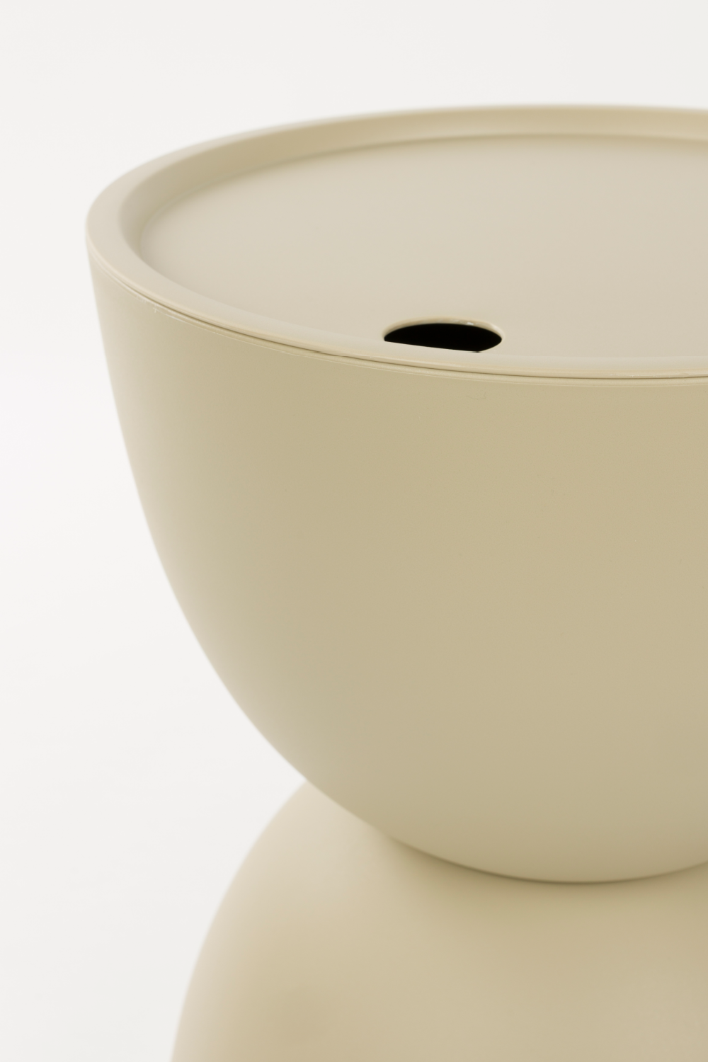 Hourglass Outdoor Storage Side Table | DF Mara | Oroa.com