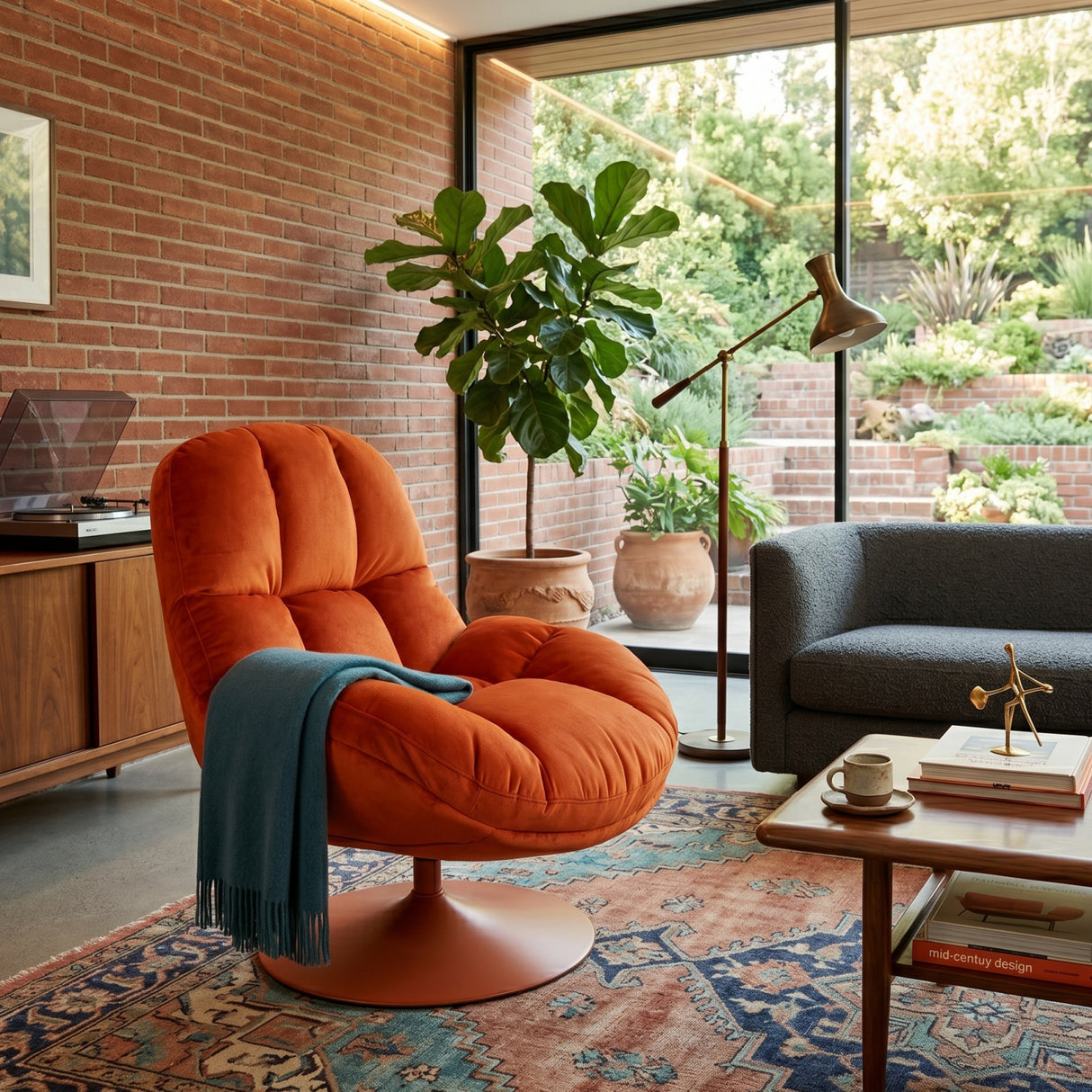 Velvet Swivel Lounge Chair | Oroa.com