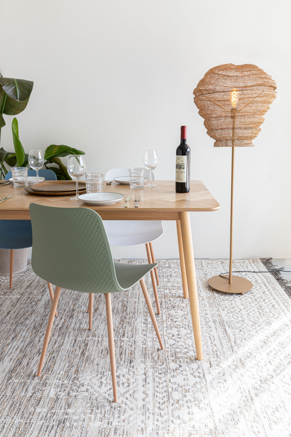 Modern Teak Dining Table | DF Fabio | Oroa.com