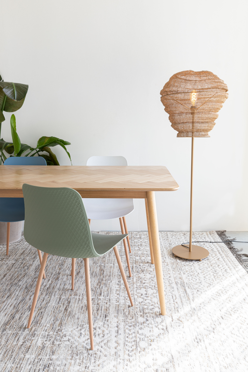 Modern Teak Dining Table | DF Fabio | Oroa.com