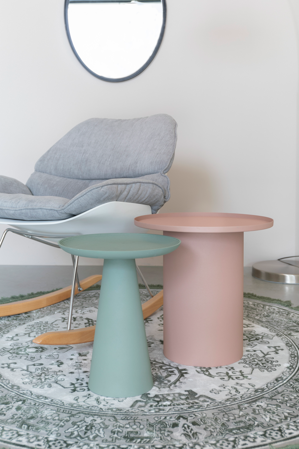 Minimalist Pedestal Side Table L | DF Ringar | OROA.com