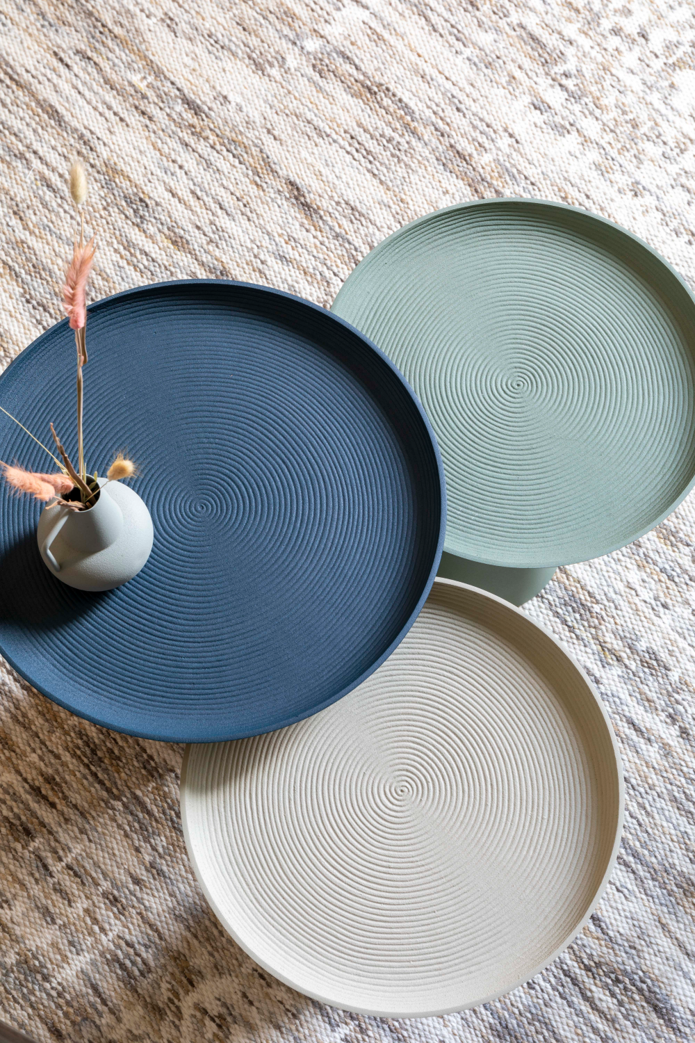 Modern Pedestal Side Table M | DF Ringar | OROA.com