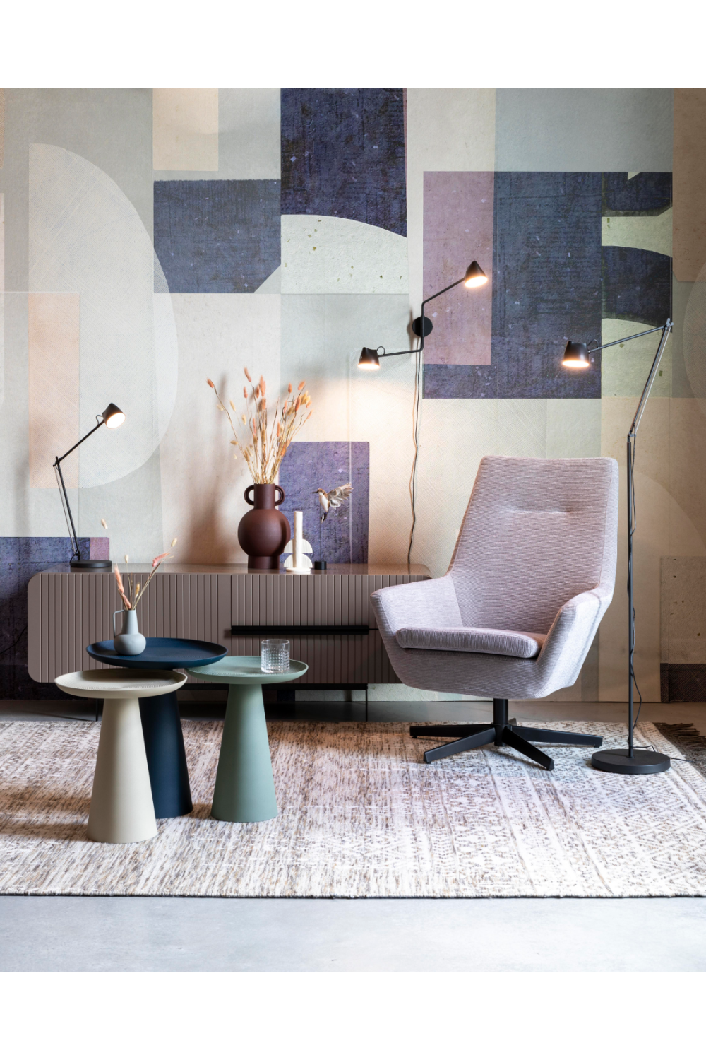 Modern Pedestal Side Table M | DF Ringar | OROA.com