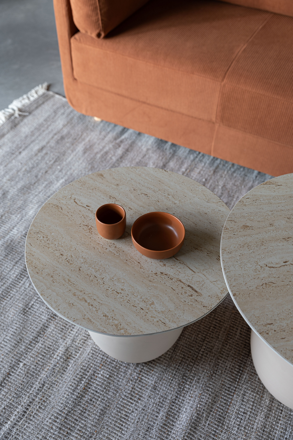 Beige Modern Side Table | DF Karula | OROA.com