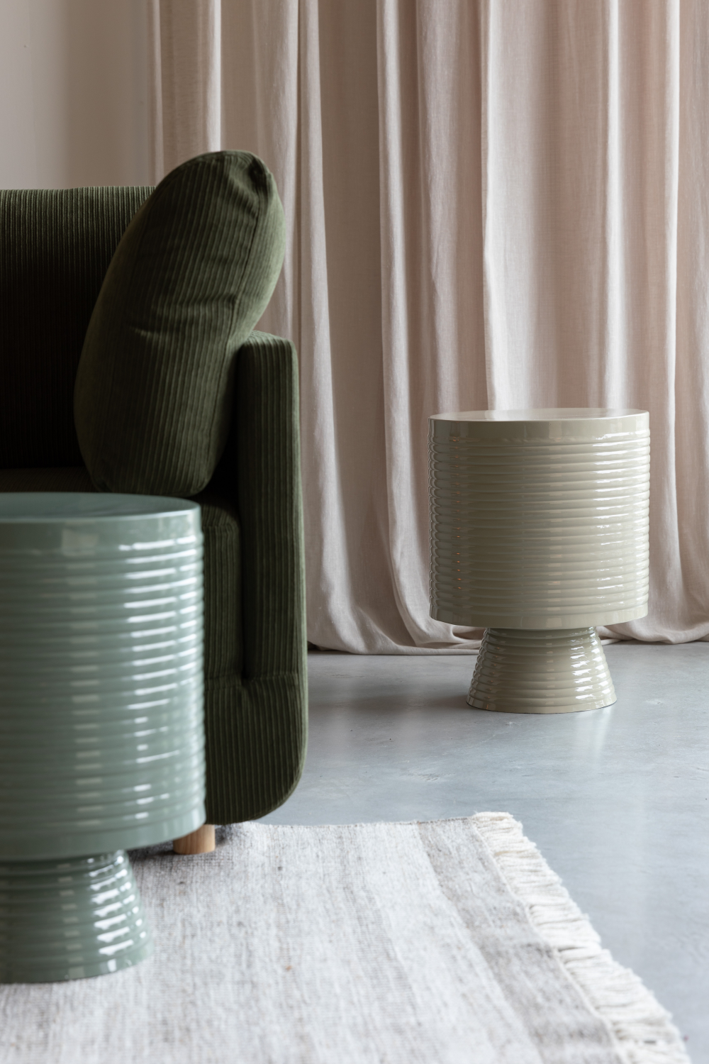 Beige Iron Side Table | DF Sven | OROA.com