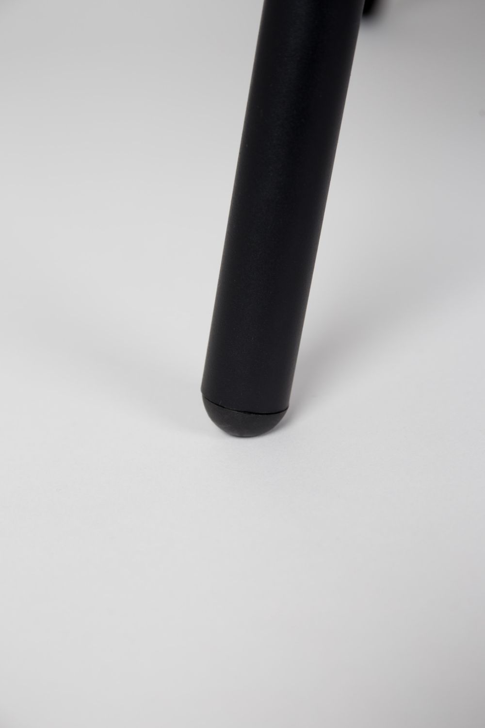 Leather Lounge Armchair | Oroa.com