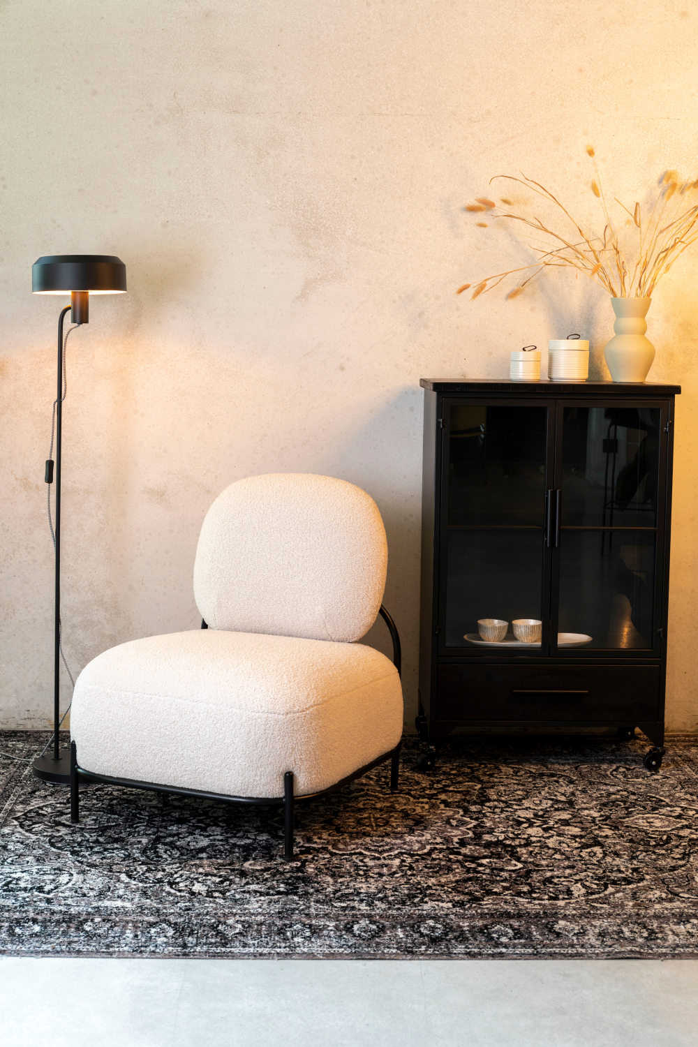 White Modern Lounge Chair | DF Polly | OROA.com