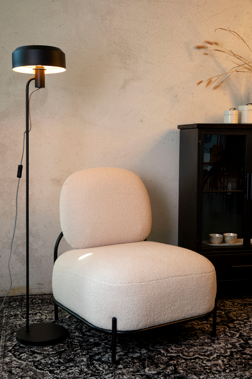 White Modern Lounge Chair | Oroa.com
