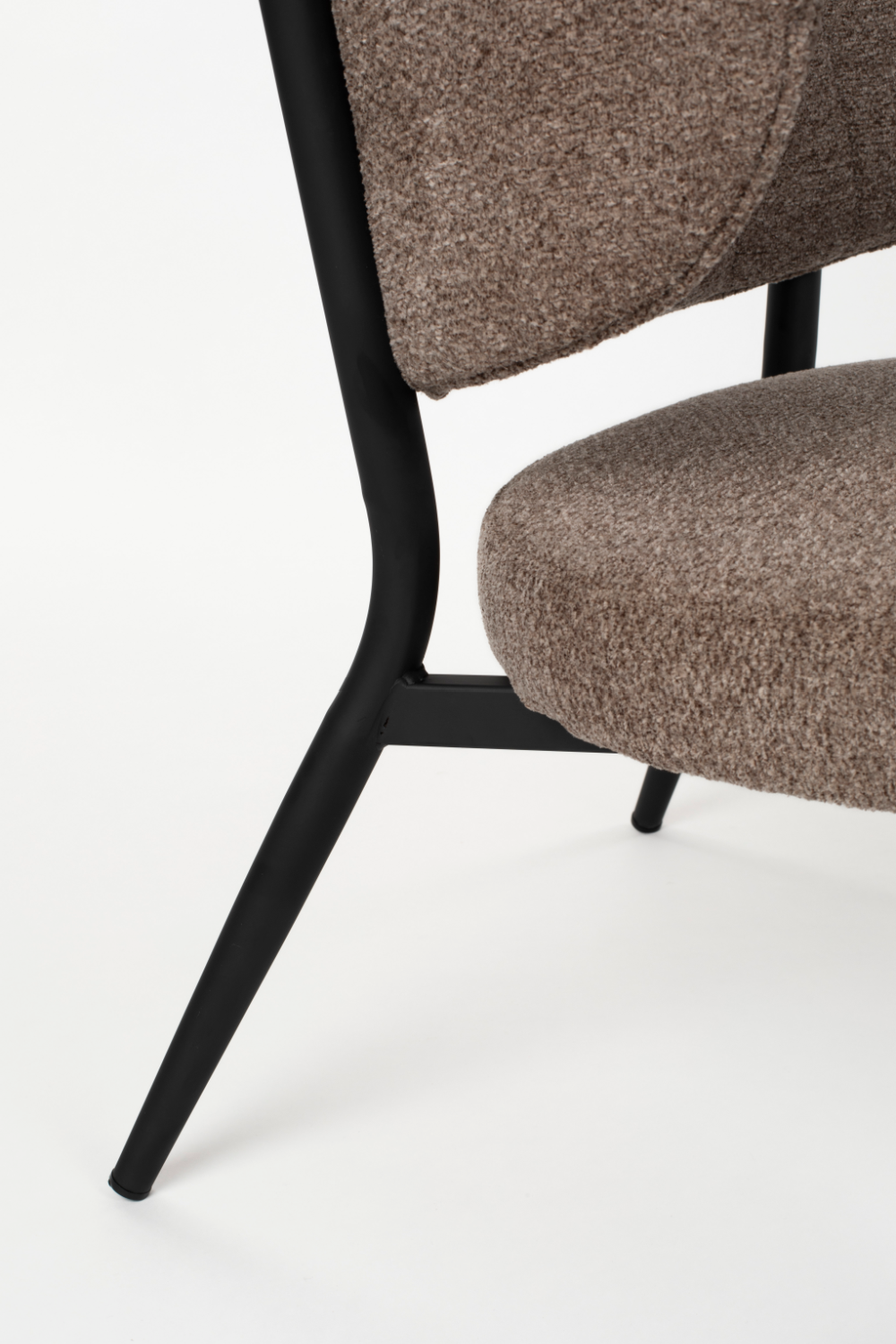 Curved-Back Lounge Chairs (2) | Oroa.com