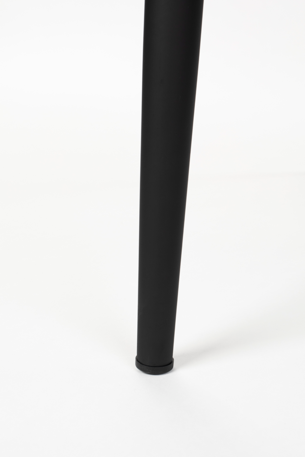 Curved-Back Lounge Chairs (2) | DF Sanne | OROA.com