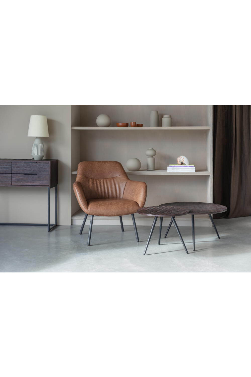 Classic Upholstered Lounge Chair | Oroa.com