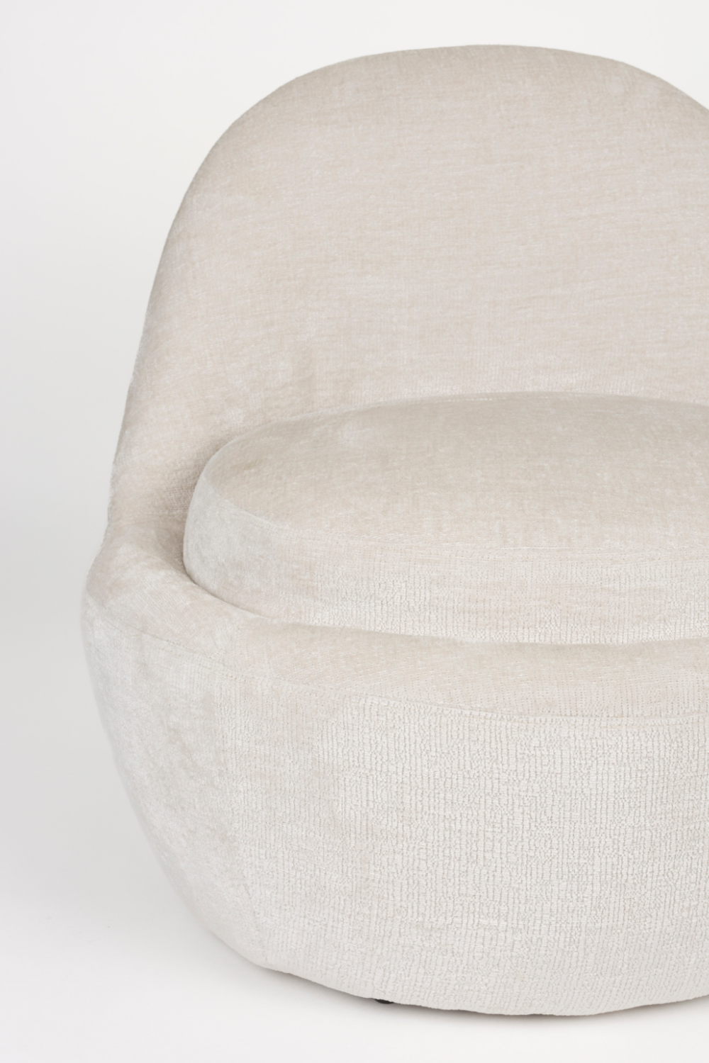 Arched Back Lounge Chair | Oroa.com