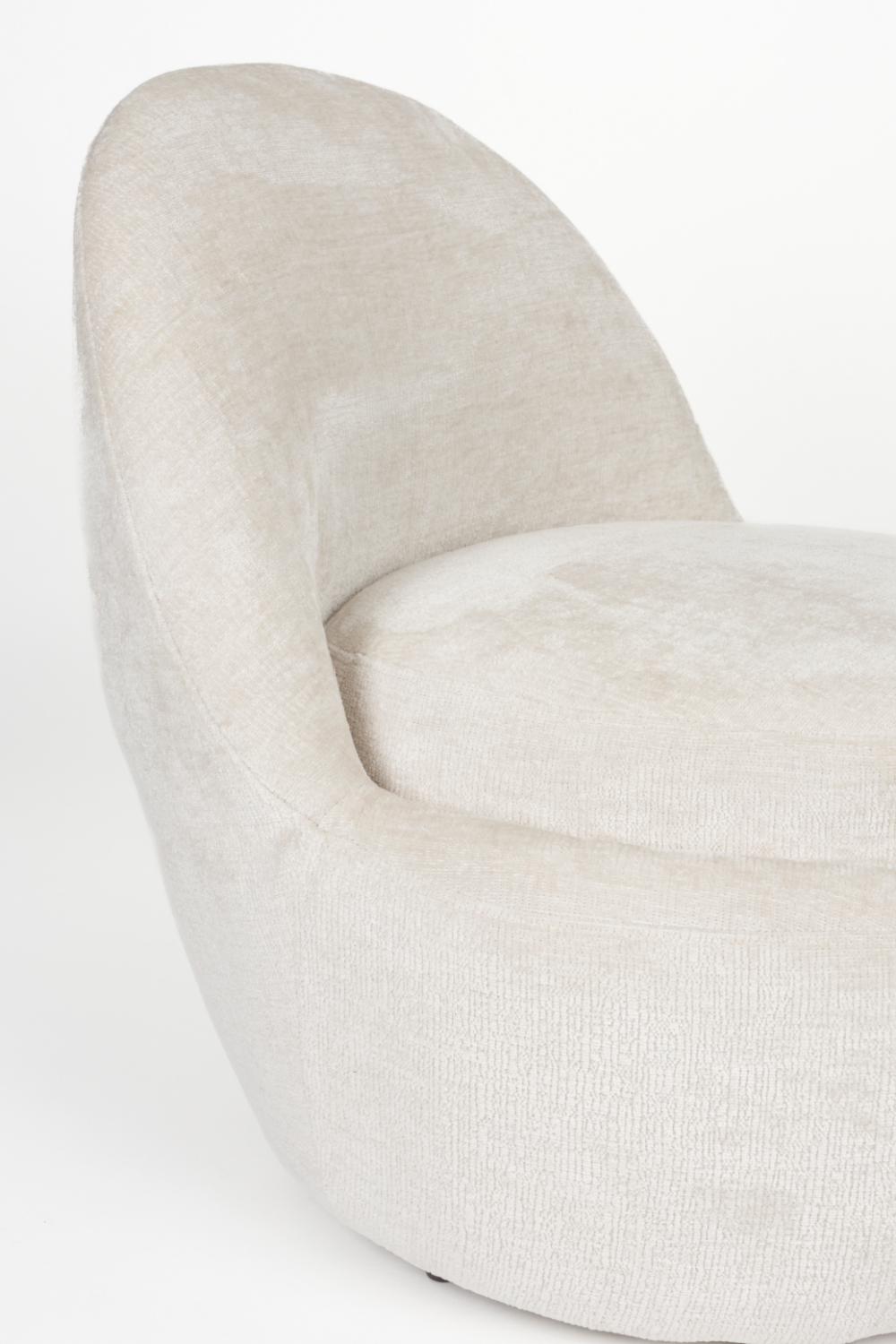 Arched Back Lounge Chair | Oroa.com
