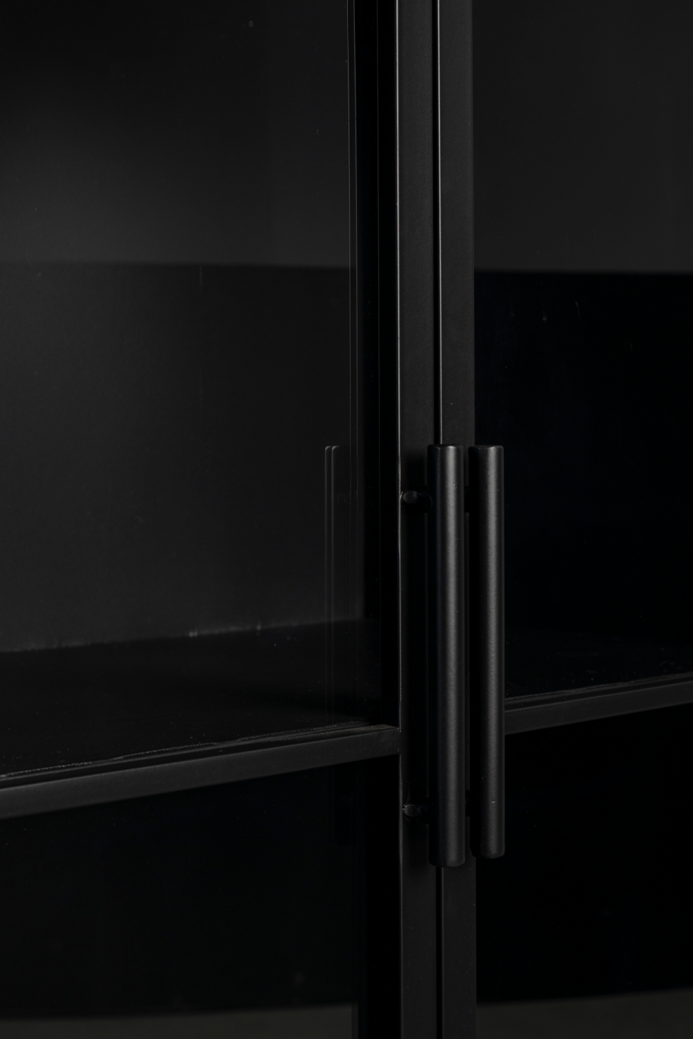 Lacquered Black Low Cabinet | DF Ferre | OROA.com