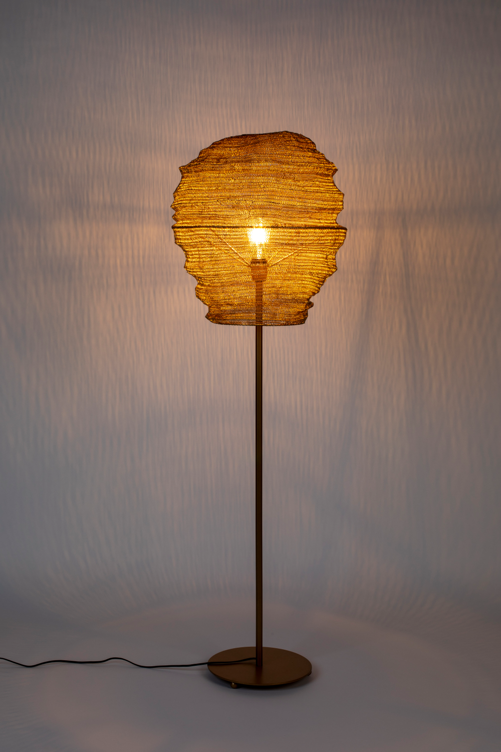 Antique Metal Floor Lamp | Oroa.com