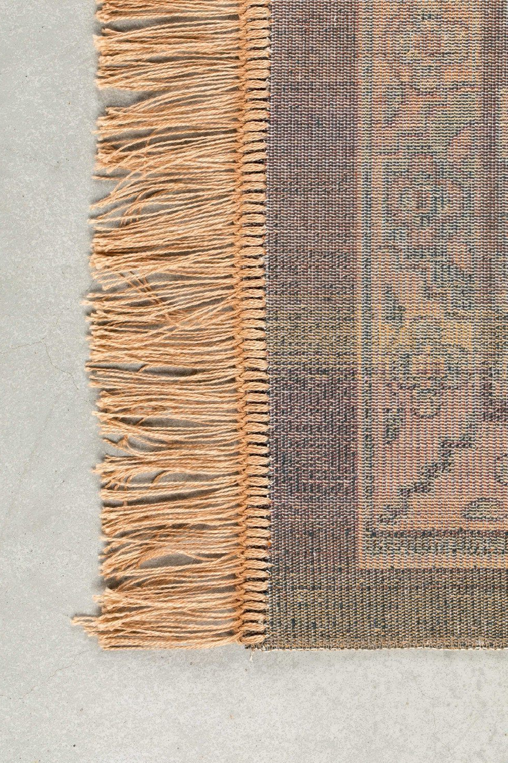 Persian Style Viscose Carpet 5' x 7'5" | DF Raz | Oroa.com