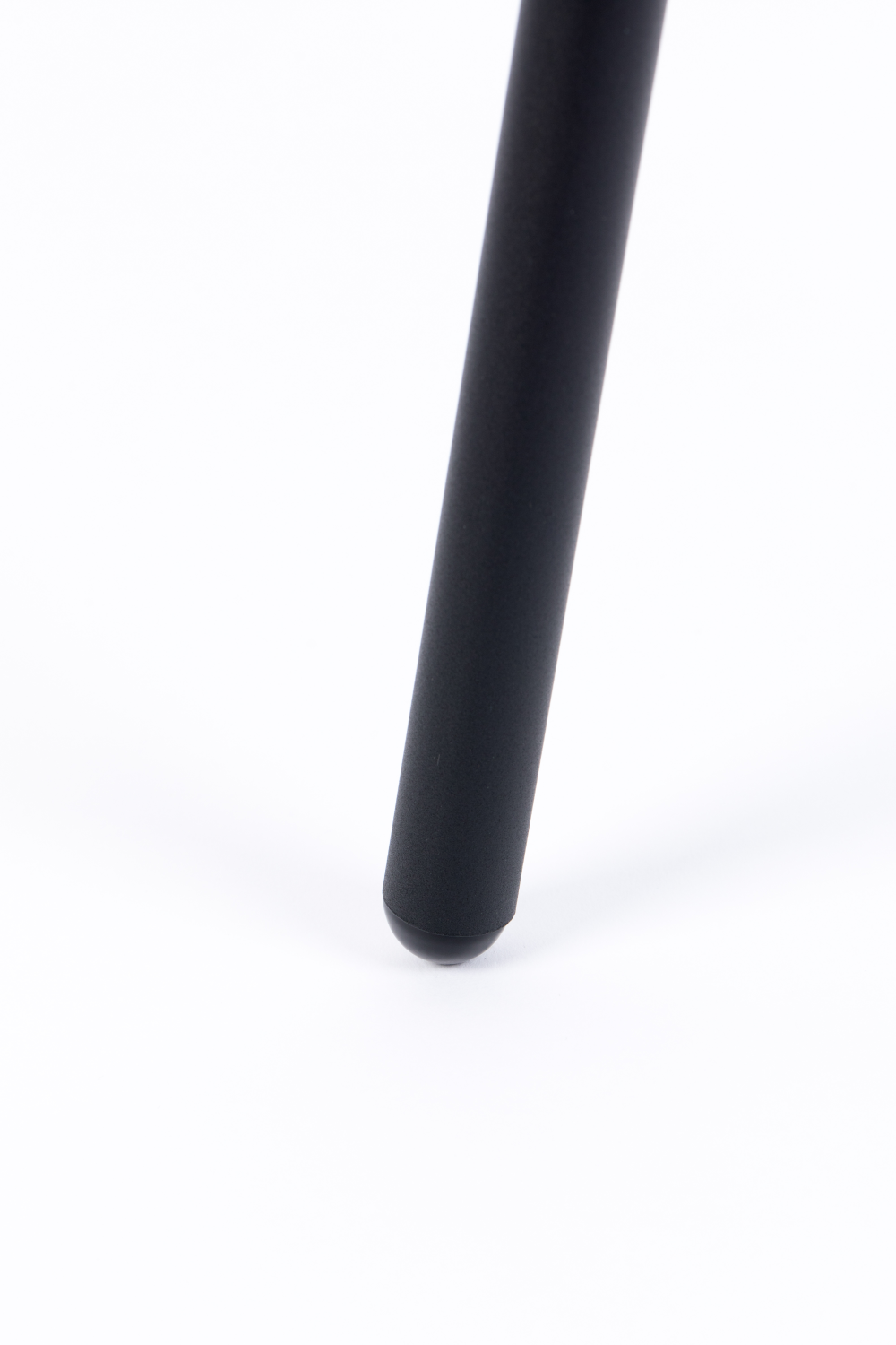 Tripod Metal Coat Rack | DF Darwin | Oroatrade.com