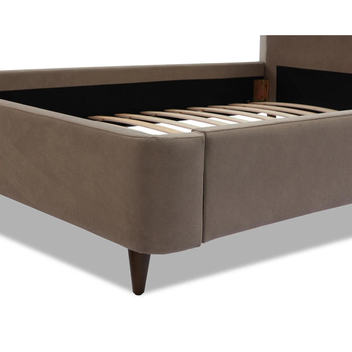 Scalloped Solid Wood Queen Bed | Oroa.com