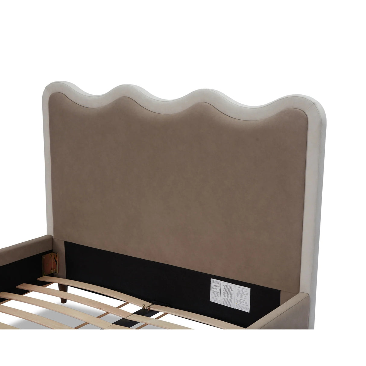 Scalloped Solid Wood Queen Bed | Oroa.com