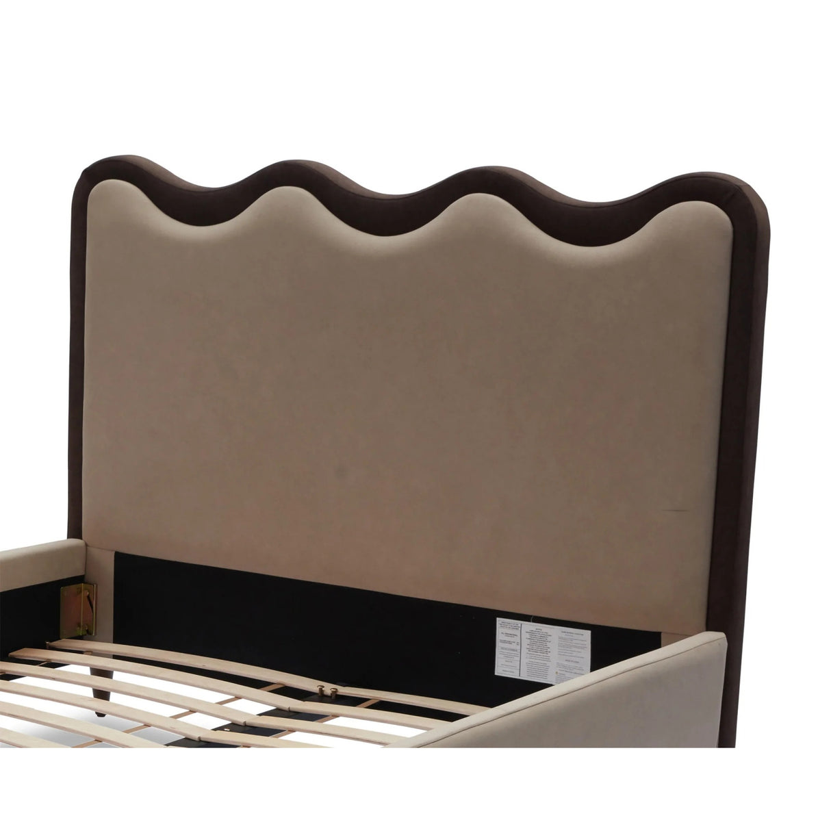 Scalloped Solid Wood Queen Bed | Oroa.com