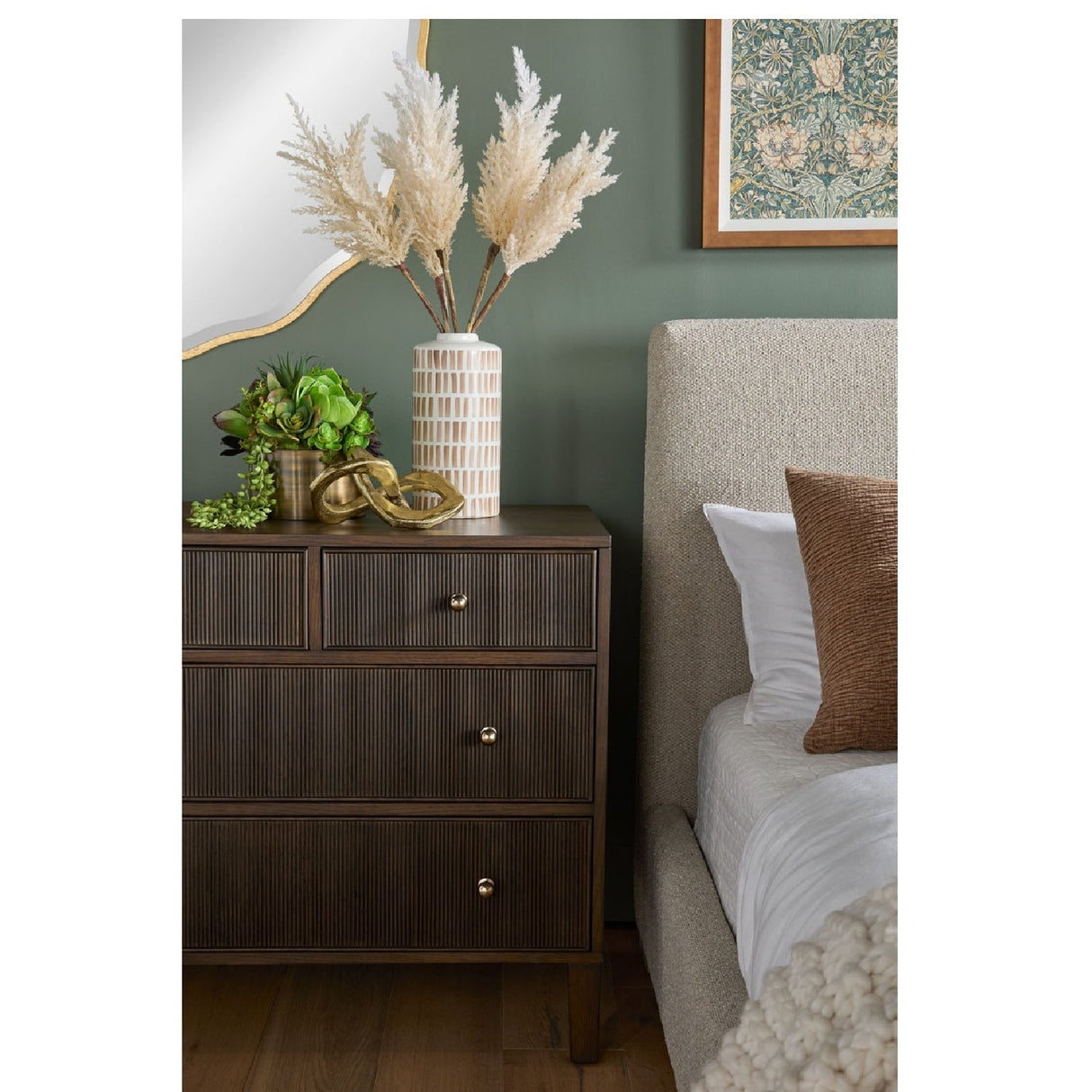 8-Drawer Oak Double Dresser | Living Essentials Highland – alternate view 32