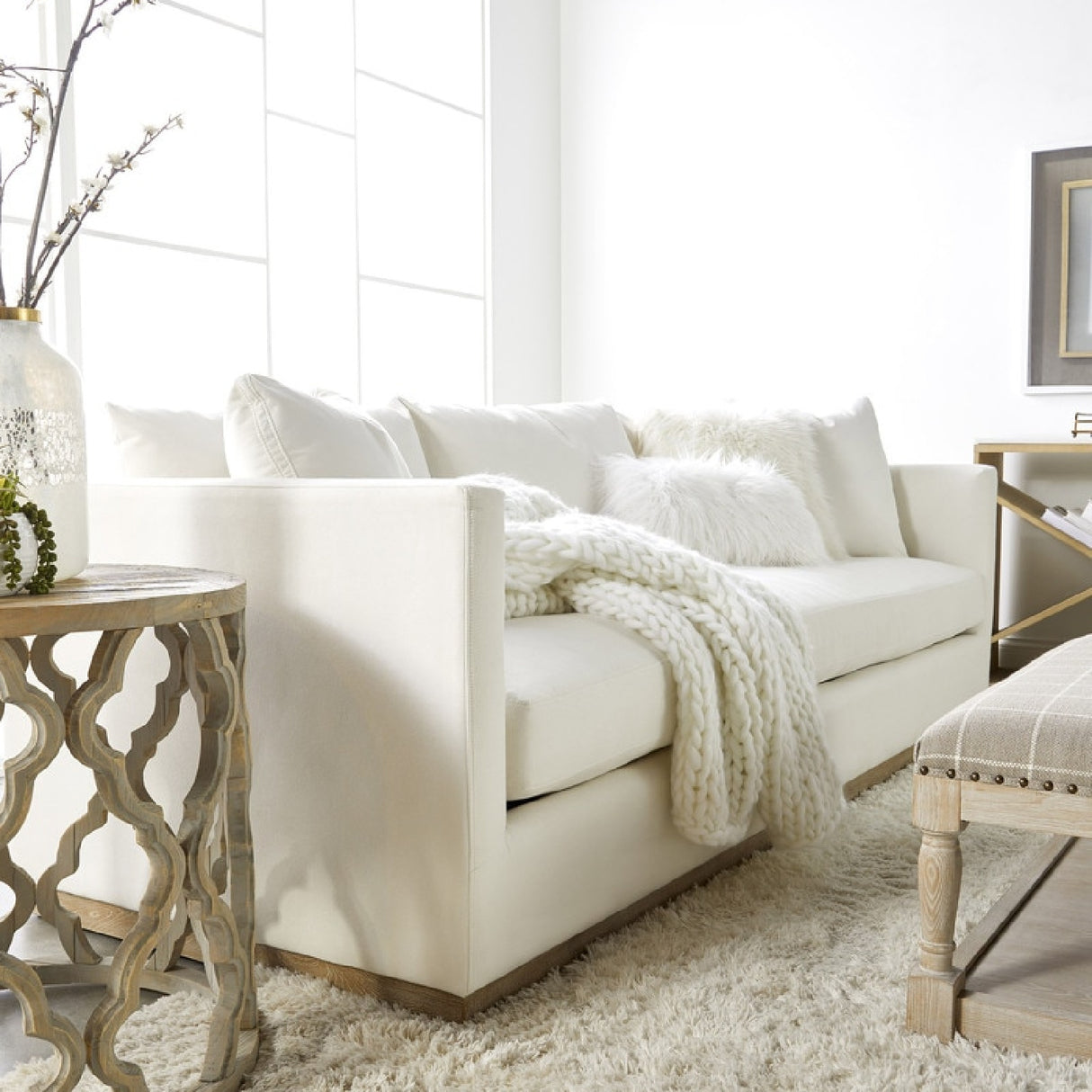 Modern European furniture - White Fabric Sofa - www.oroa.com