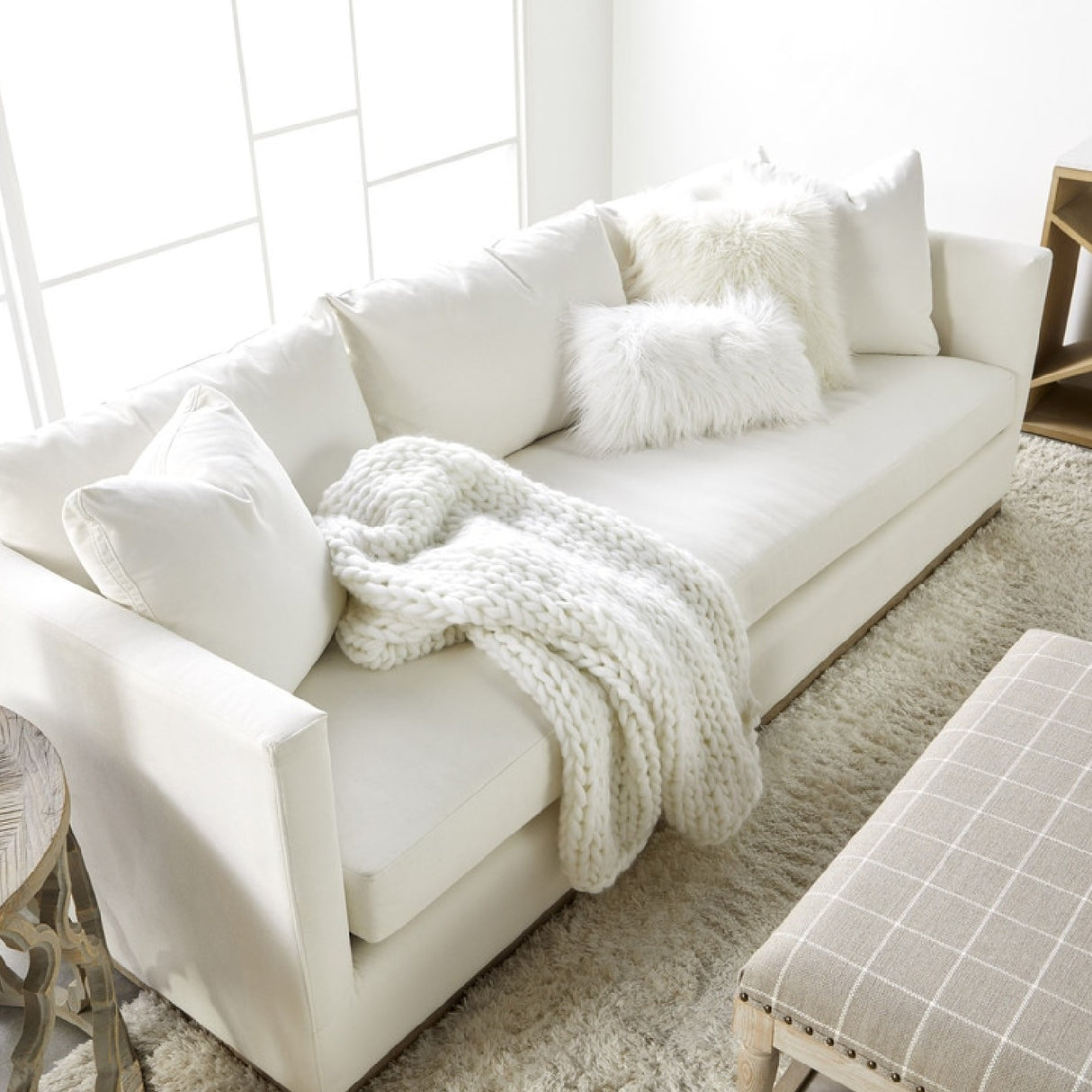 Modern European furniture - White Fabric Sofa - www.oroa.com