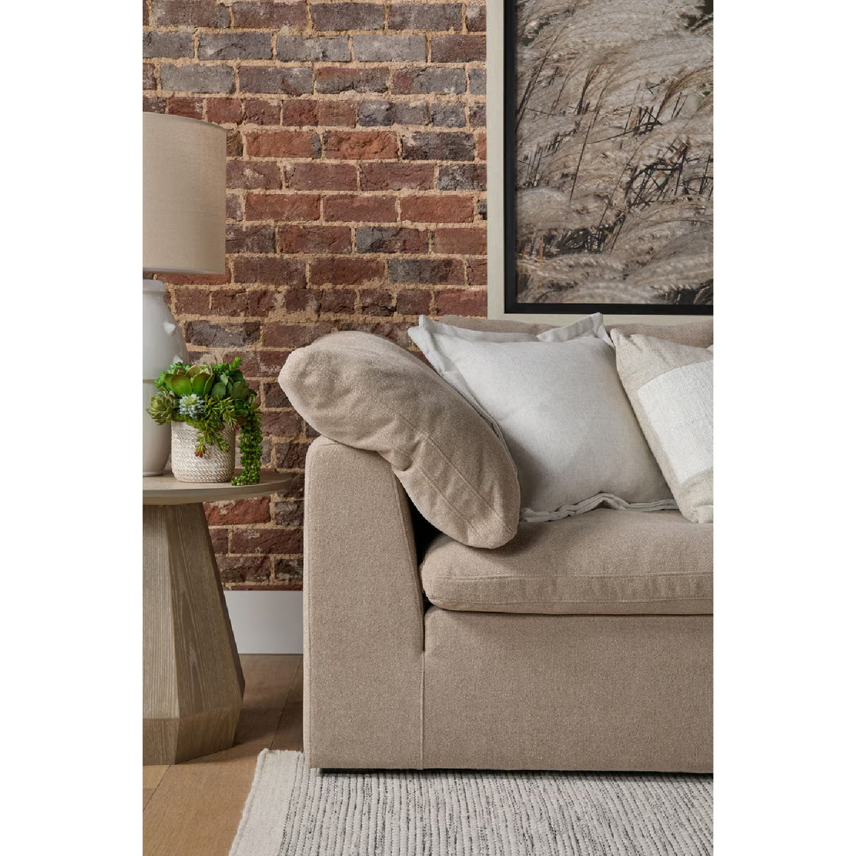 Modern European furniture - Cushioned Modular Sofa Chair - www.oroa.com