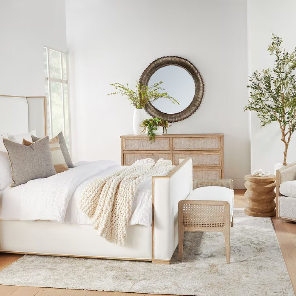 Cushioned Gray Oak Bench | Living Essentials Leone – alternate view 7