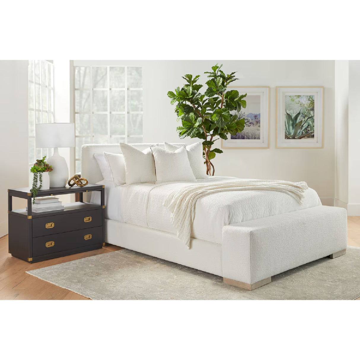 Modern European furniture - Minimalist Upholstered Bed - www.oroa.com