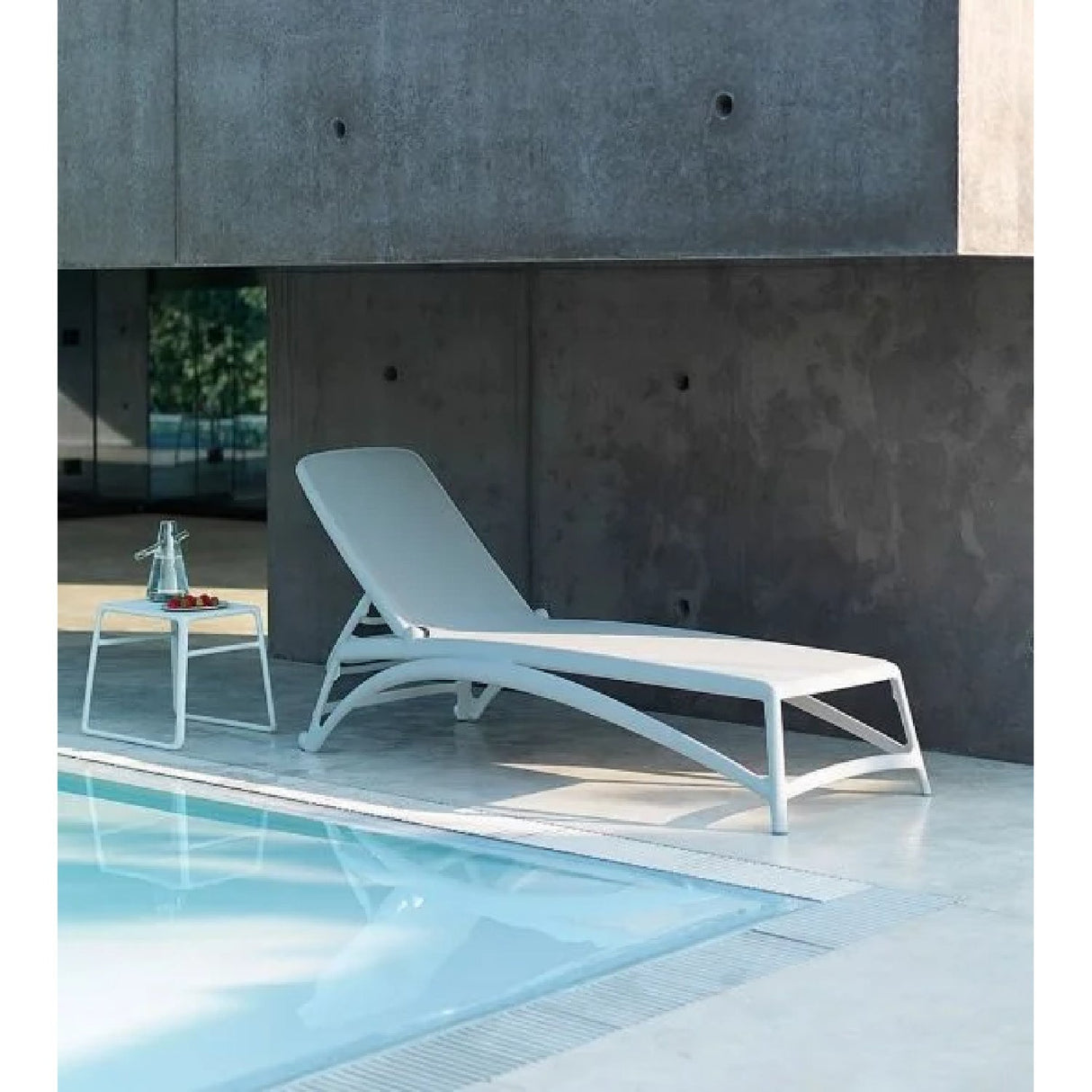 Outdoor Side Table with Tray | Nardi Pop |OROA.com