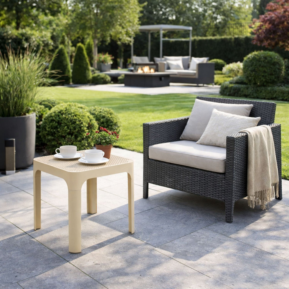 Outdoor Perforated Square Coffee table – Net – outdoor alternate view 12