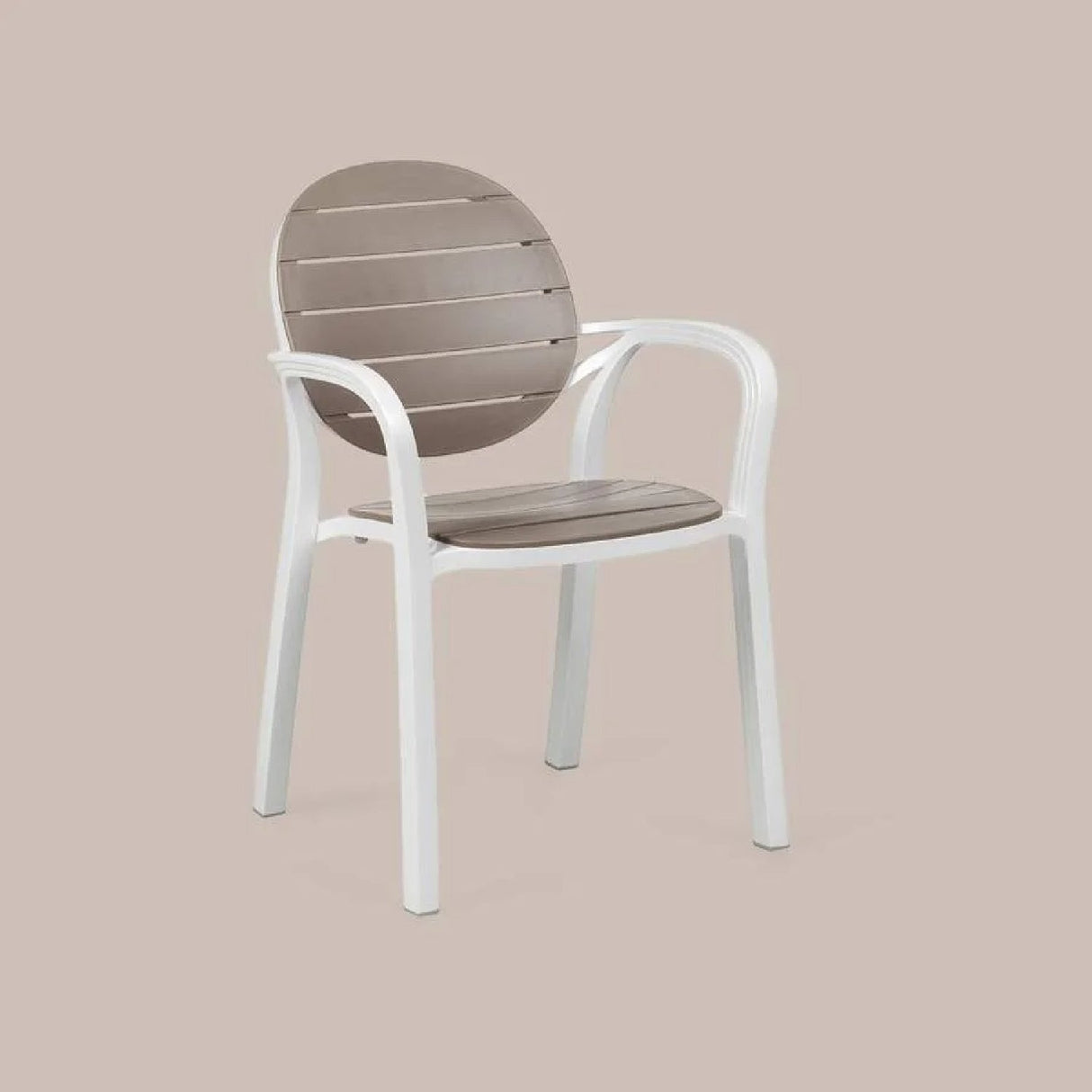 Round-Back Slatted Armchair | Nardi Palma | OROA.com
