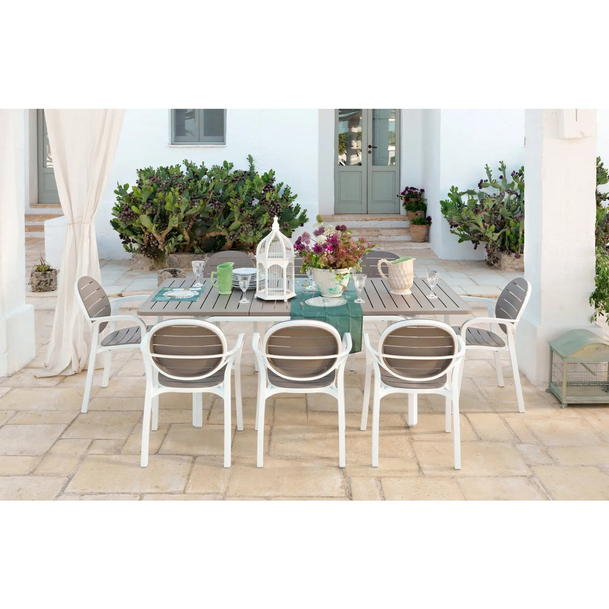 Round-Back Slatted Armchair | Nardi Palma | OROA.com