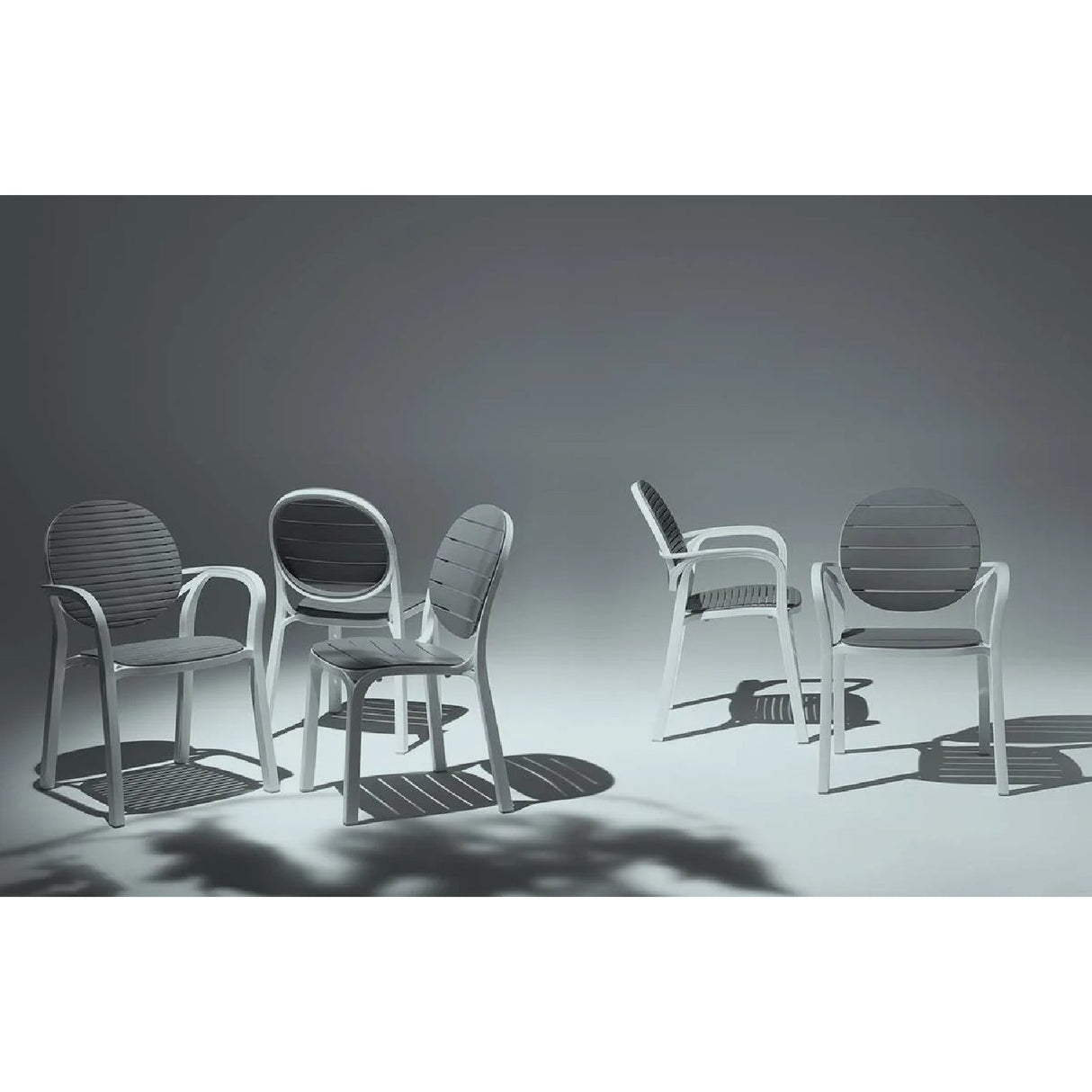 Round-Back Slatted Armchair | Nardi Palma | OROA.com
