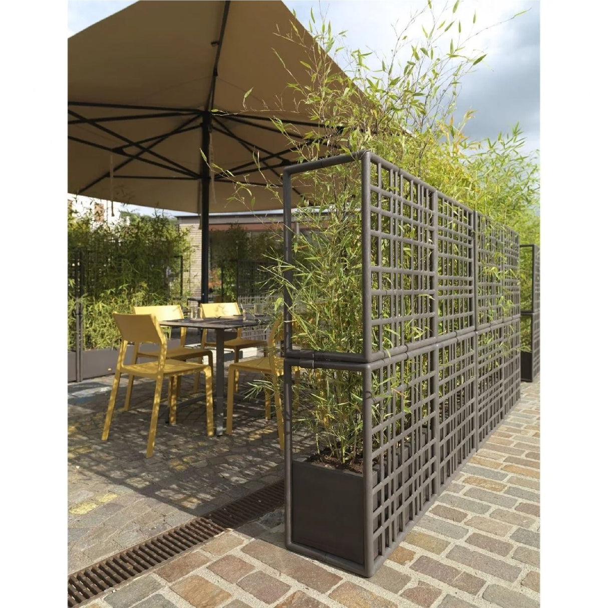 Regenerated Fiberglass Outdoor Wall Partition – Sipario – outdoor alternate view 22