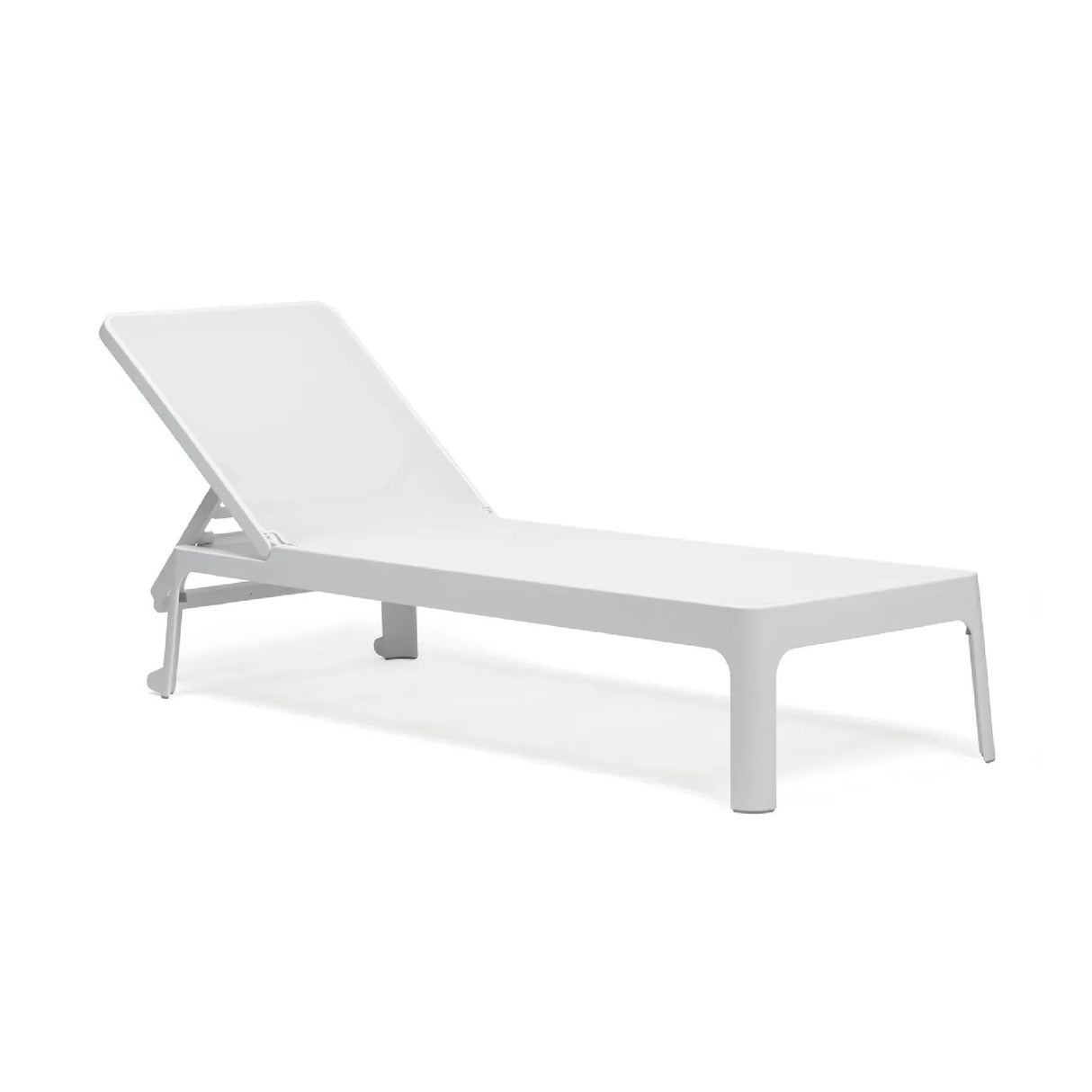 Stackable Fiberglass Outdoor Chaise Lounge – Plano – outdoor front view