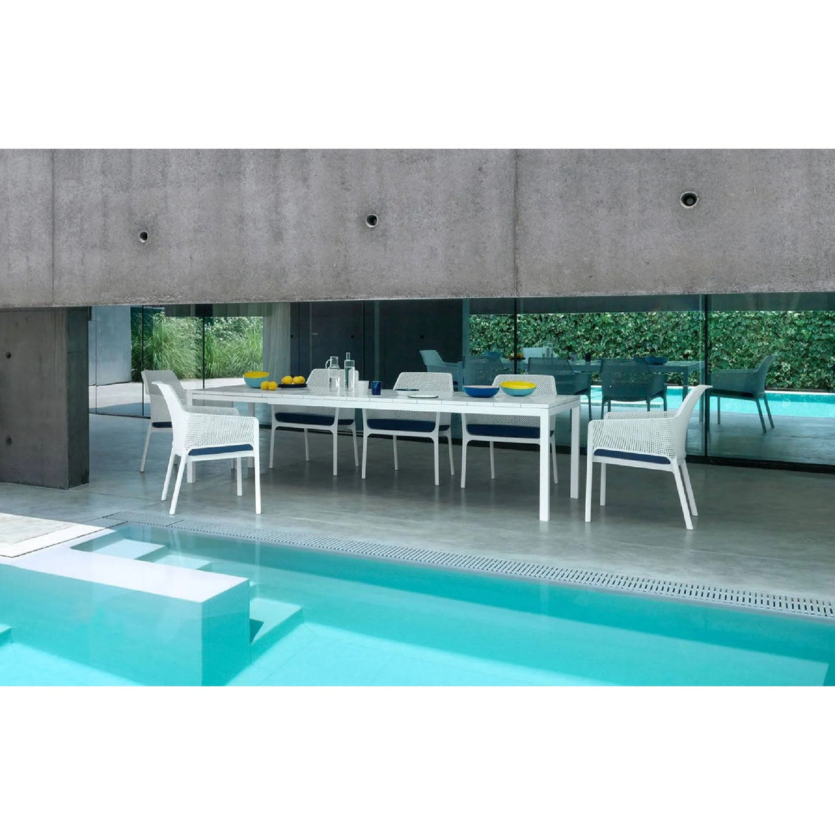 Aluminum Framed Extendible Outdoor Dining Table – Rio – outdoor alternate view 18