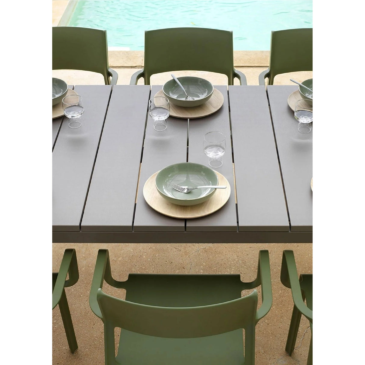 Aluminum Framed Extendible Outdoor Dining Table – Rio – outdoor alternate view 21