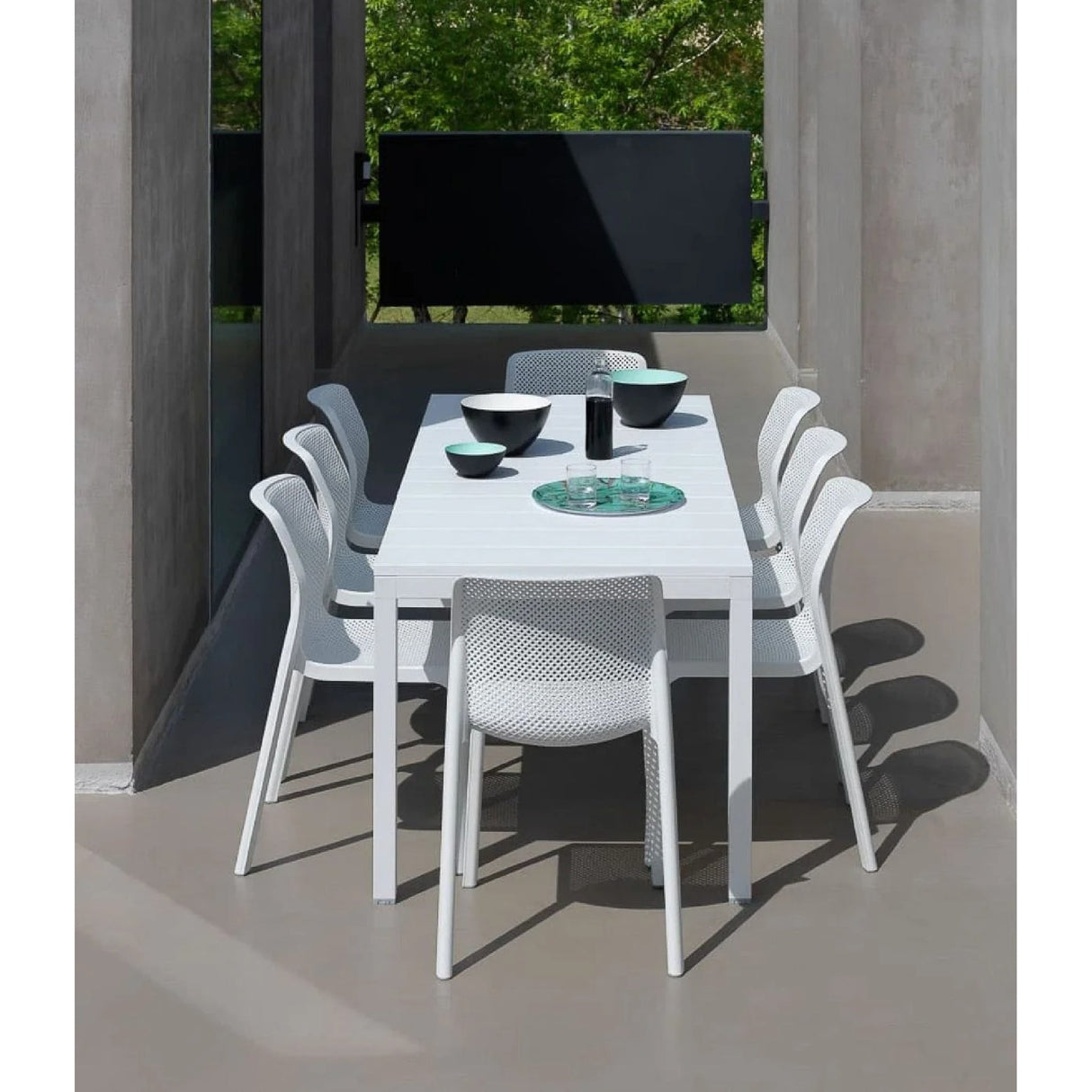 Aluminum Framed Extendible Outdoor Dining Table – Rio – outdoor alternate view 15