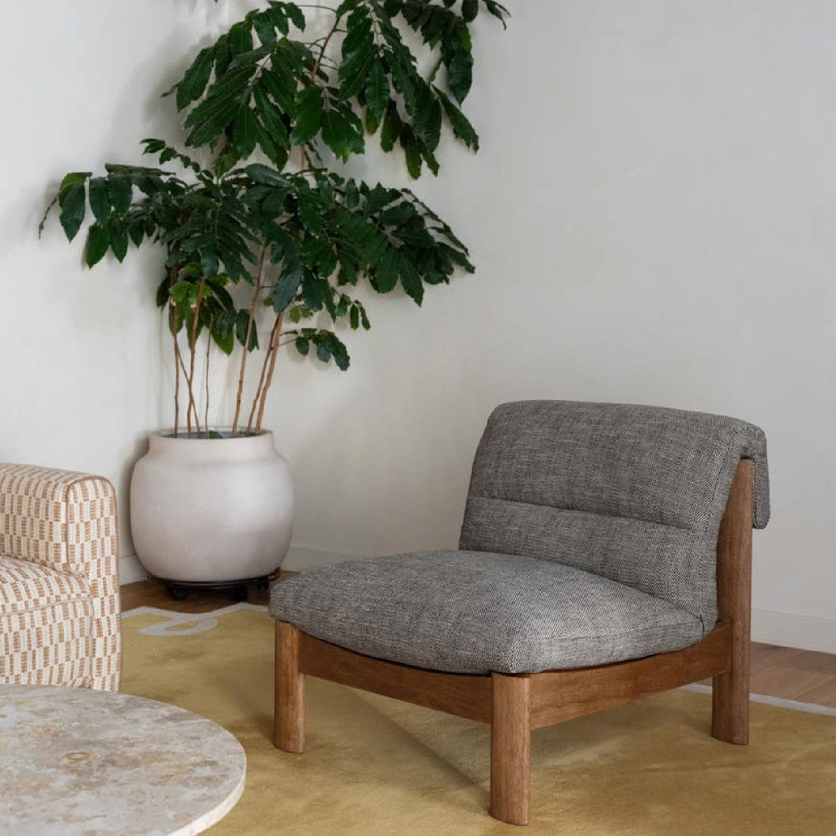 Modern or European furniture - Tufted Lounge Chair - www.oroa.com