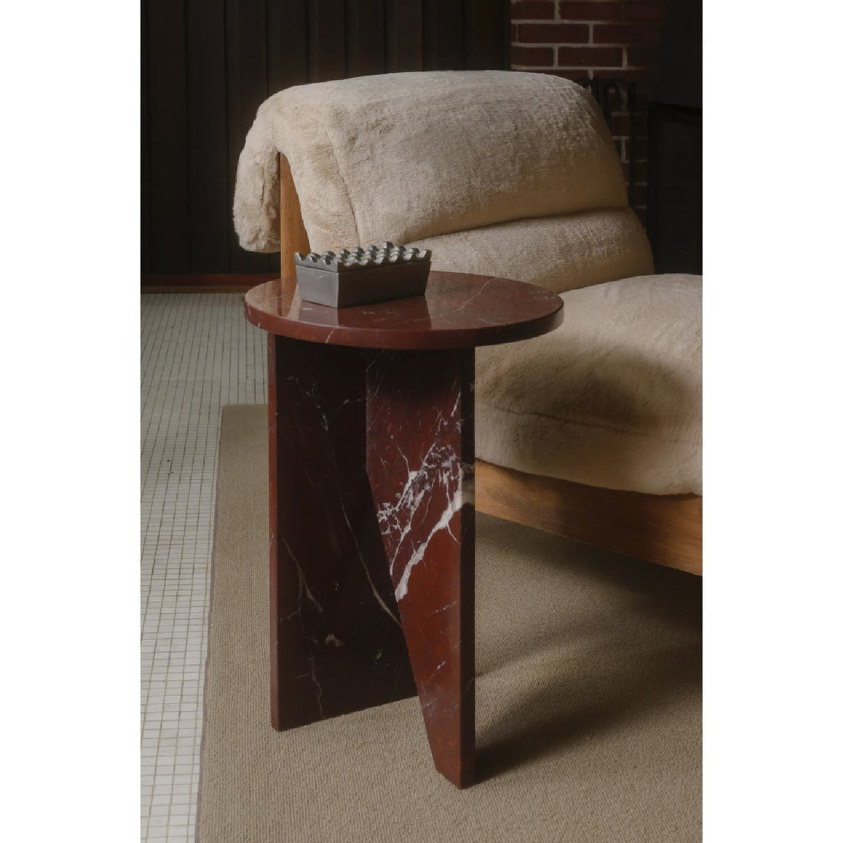 Modern or European furniture - Tufted Lounge Chair - www.oroa.com